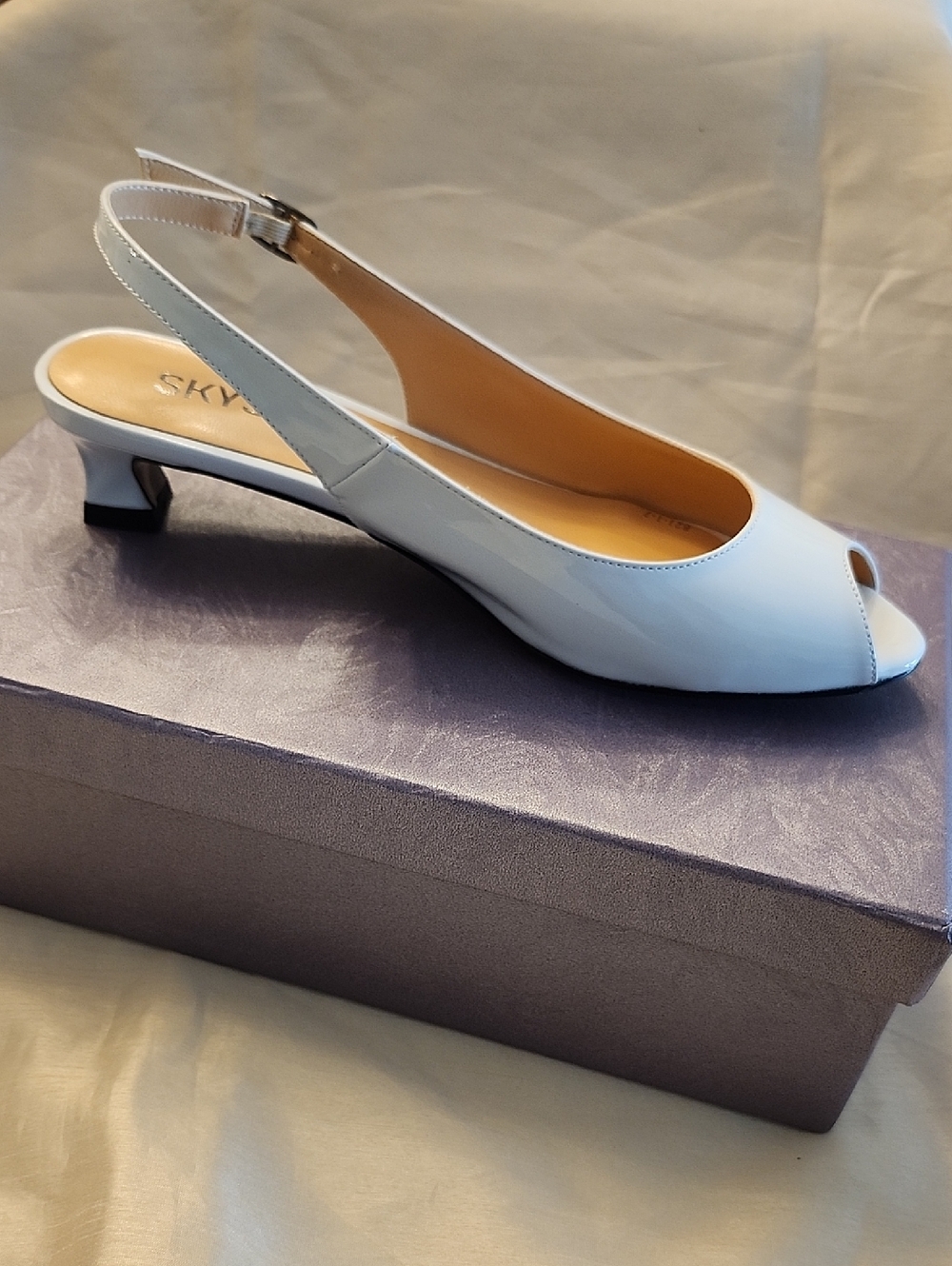Skysterry White Patent Leather Slingback Kitten Heel Pumps, 7.5, $40